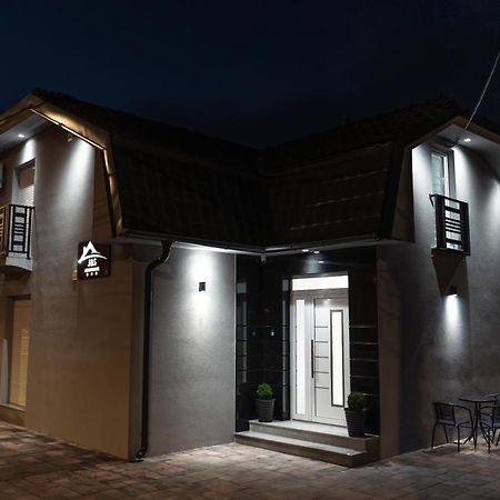 J&S Apartments Ni المظهر الخارجي الصورة