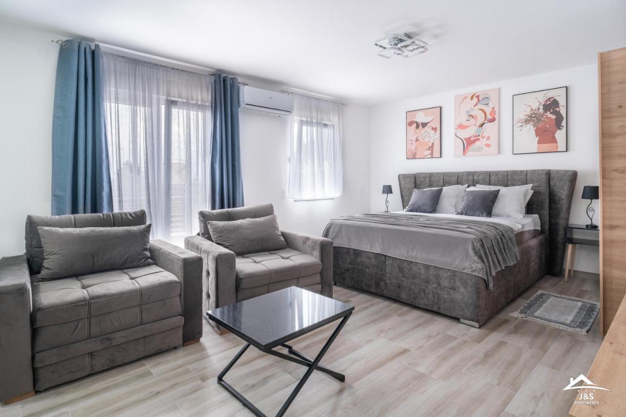 J&S Apartments Ni المظهر الخارجي الصورة