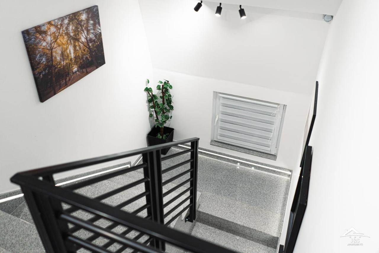 J&S Apartments Ni المظهر الخارجي الصورة