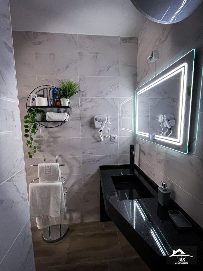 J&S Apartments Ni المظهر الخارجي الصورة