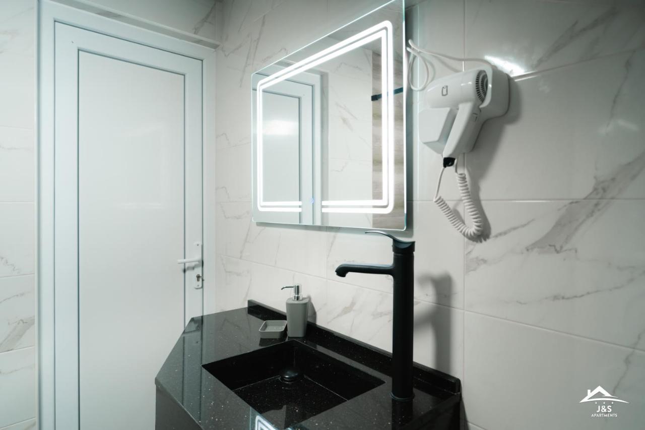 J&S Apartments Ni المظهر الخارجي الصورة