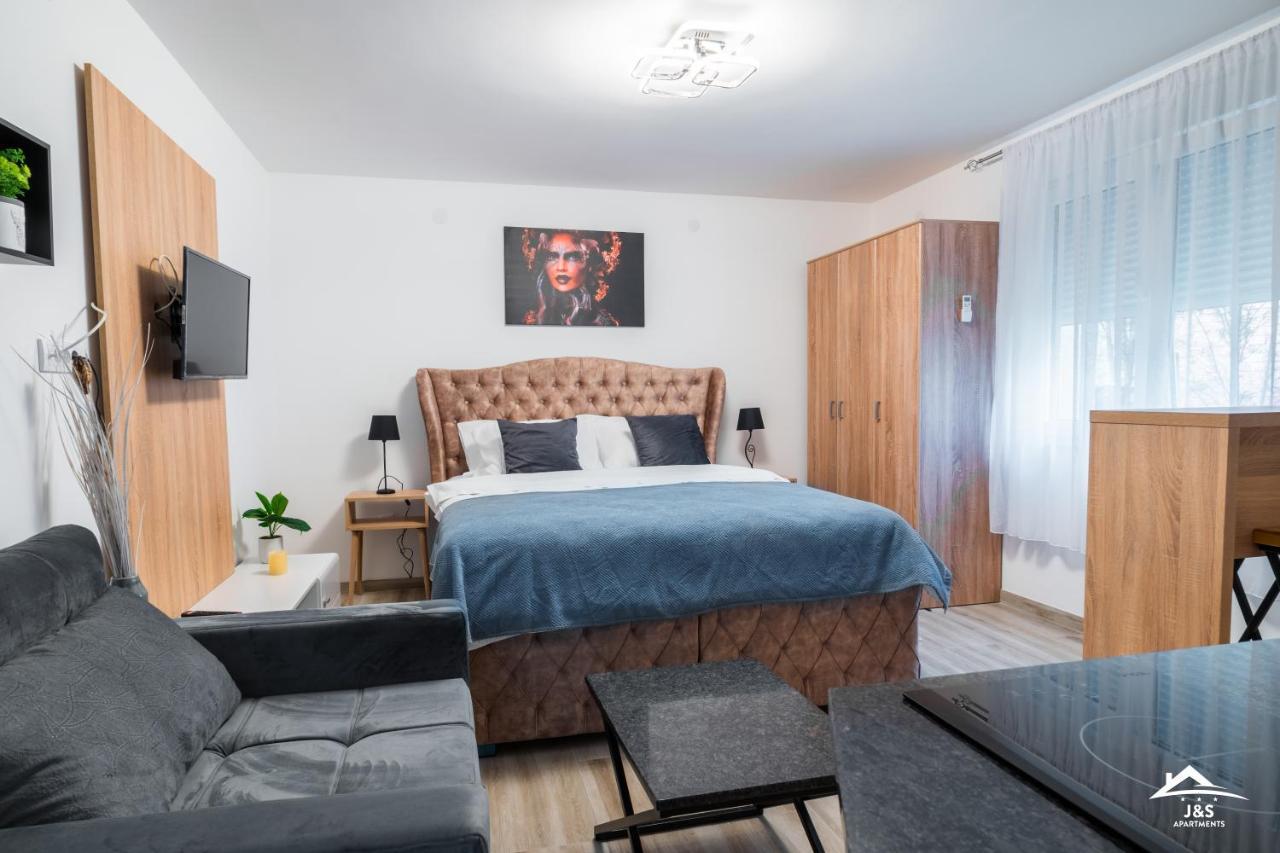 J&S Apartments Ni المظهر الخارجي الصورة